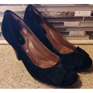 Clarks Artisan Society Bristol Pump Womens 7.5 Black Suede Bow Slip On Heel Shoe